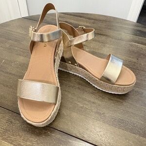 Soda CLIP Women's Open Toe Ankle Strap Platform Espadrille Sandal 8.5 Gold